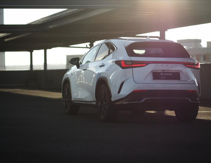 Lexus NX 450h plus 2