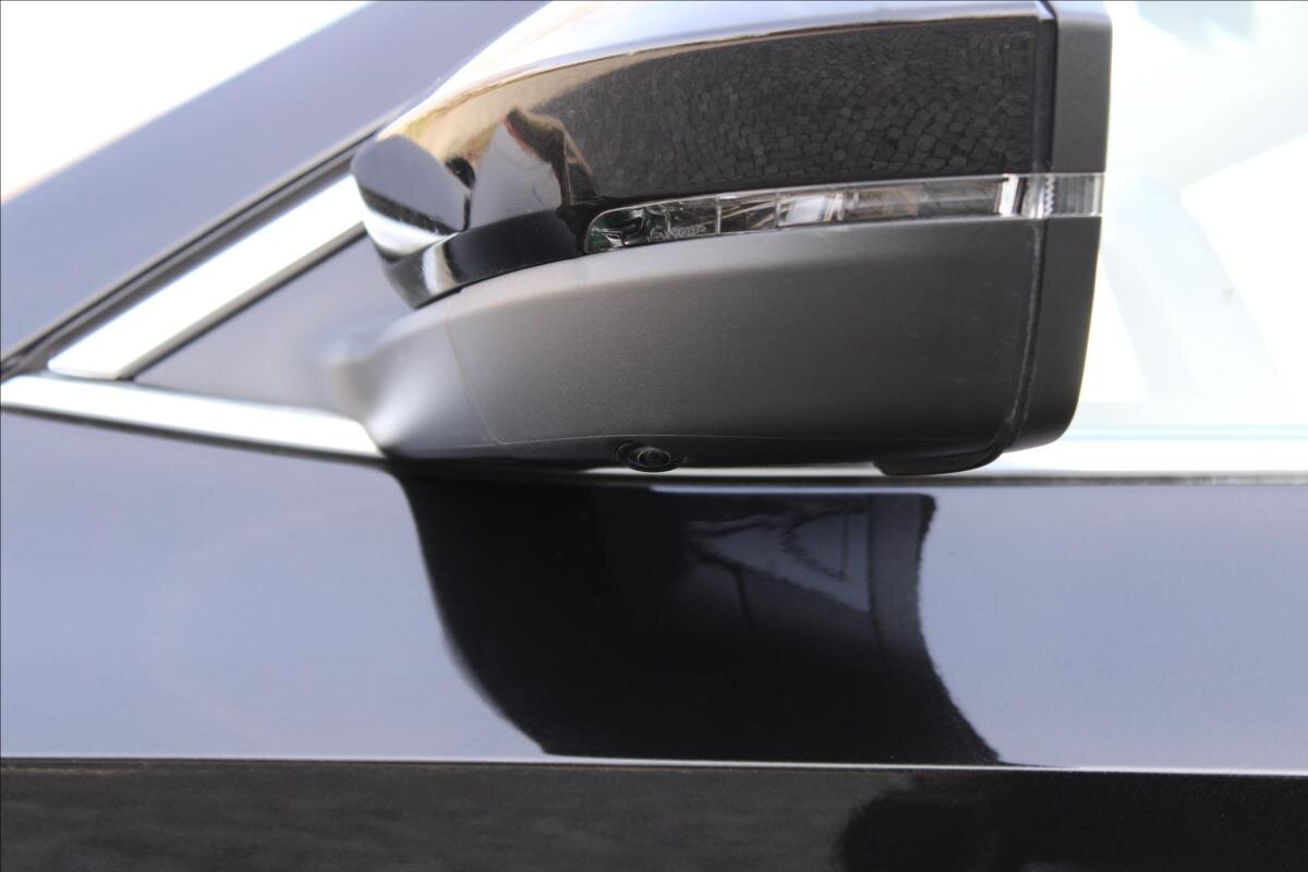 Škoda Superb Sedan / Limuzína 2,0 l 147 kw