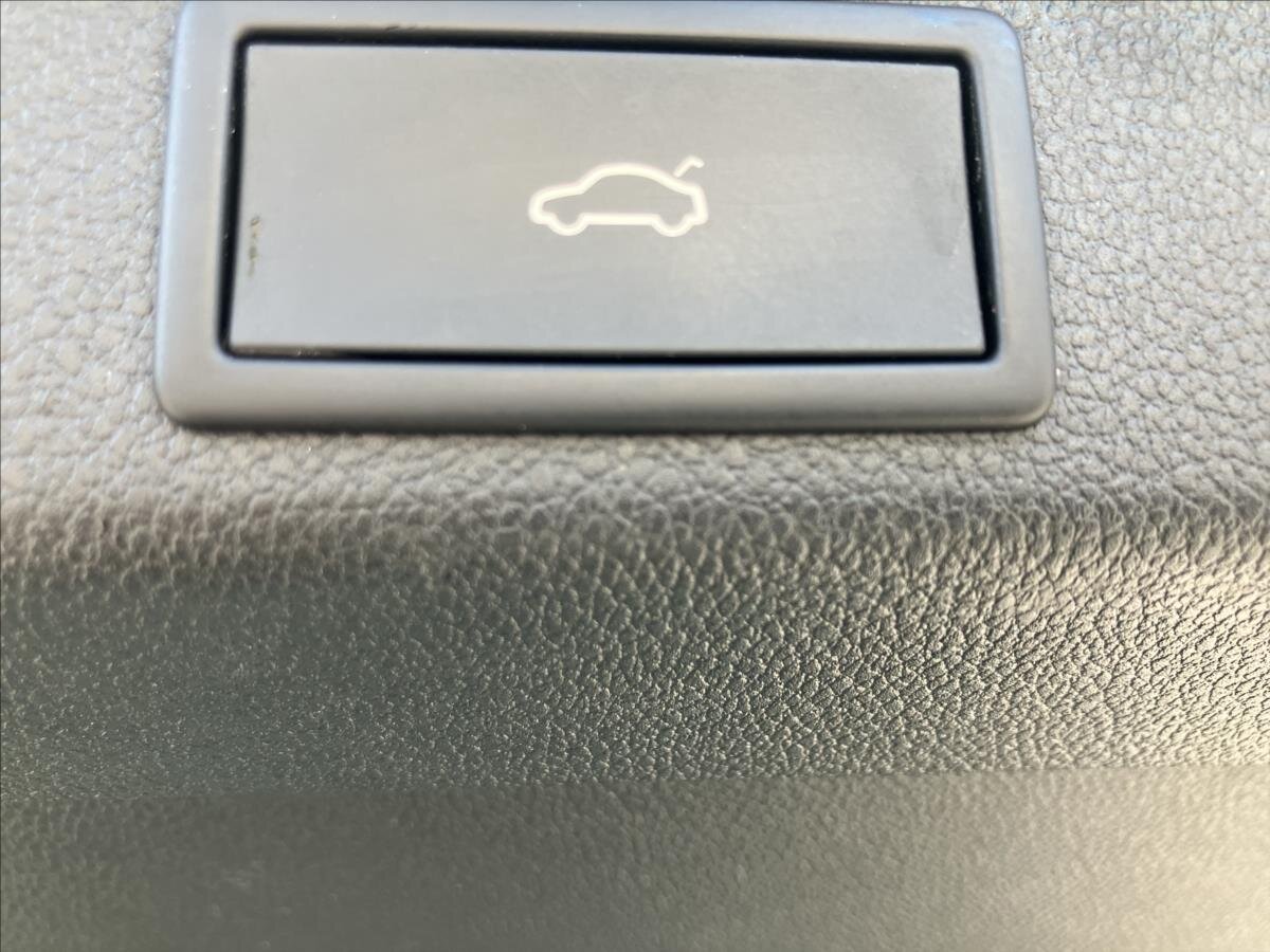 Škoda Superb Kombi 2,0 l 110 kw