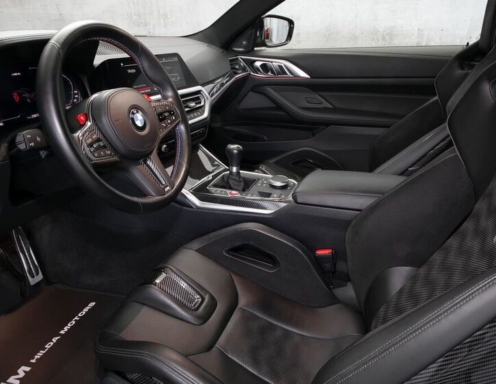 BMW M4 Kupé 3,0 l 353 kw