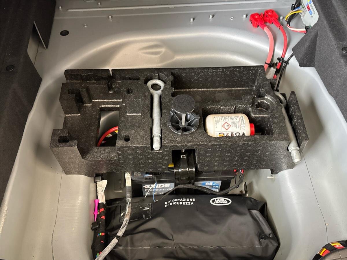 Jaguar F-Pace SUV / Terénní 2,0 l 132 kw