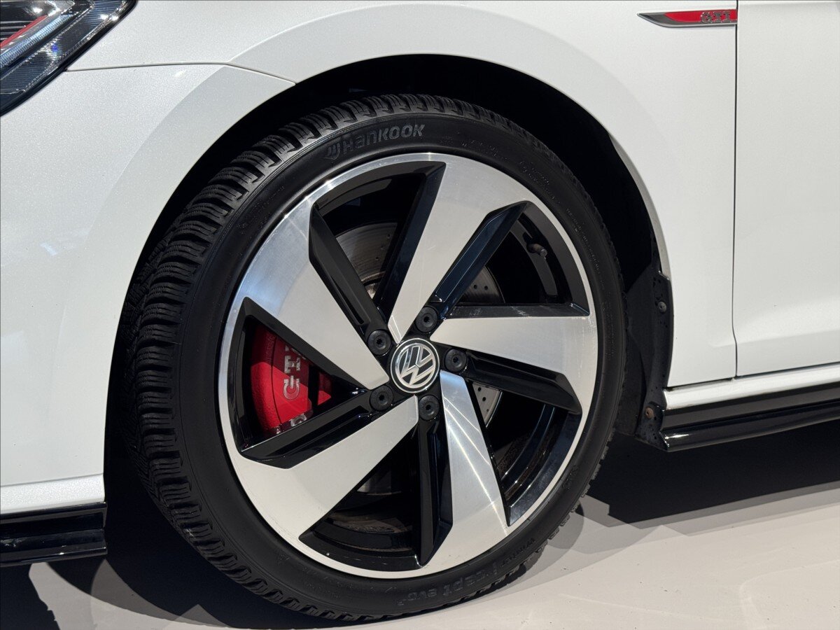 Volkswagen Golf Hatchback 2,0 l 213 kw