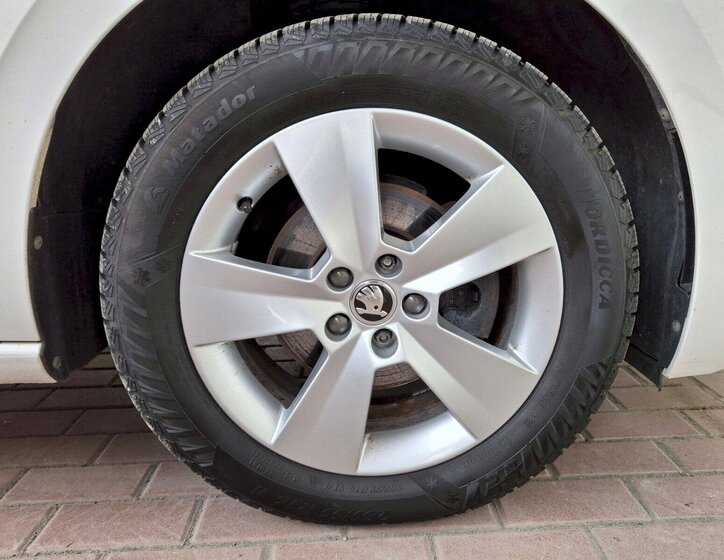 Škoda Scala Hatchback 1,5 l 110 kw