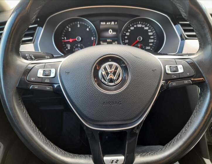 Volkswagen Passat Kombi 2,0 l 140 kw
