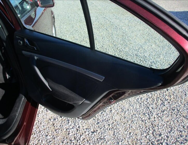 Škoda Octavia Sedan / Limuzína 2,0 l 103 kw