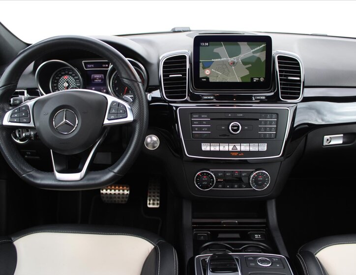 Mercedes-Benz GLE 15