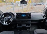 Mercedes-Benz Sprinter 11