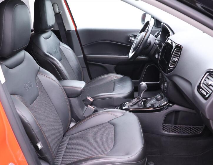 Jeep Compass 12