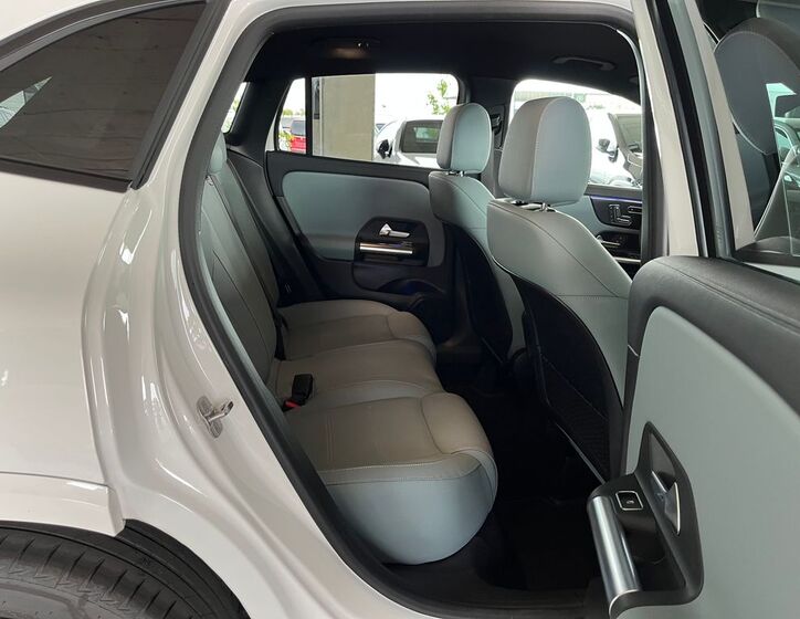 Mercedes-Benz GLA 16