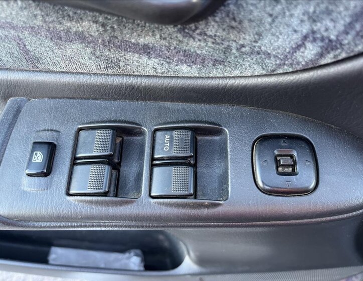 Mazda 626 Hatchback 2,0 l 85 kw