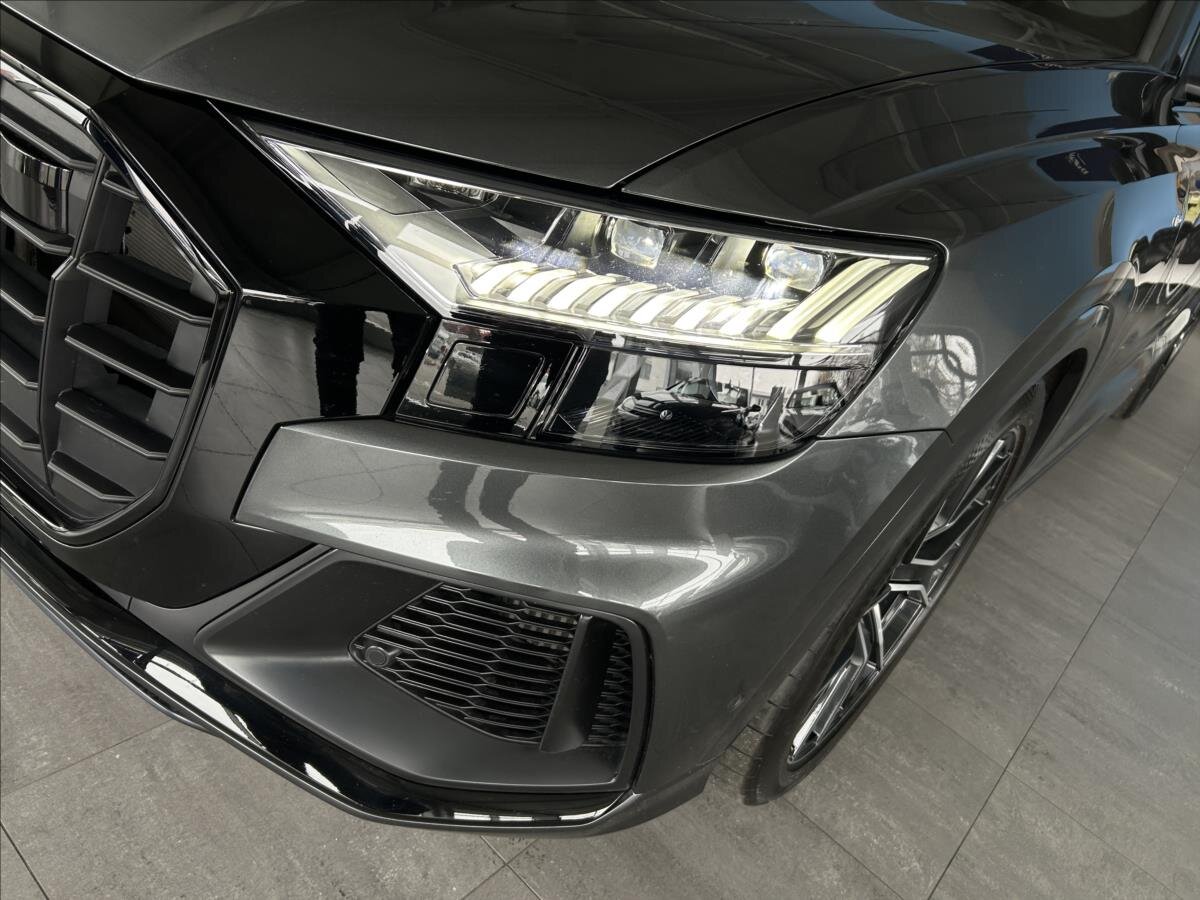 Audi Q8 SUV / Terénní 3,0 l 250 kw