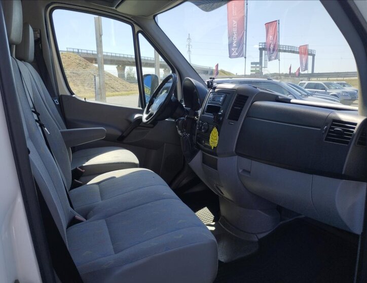 Volkswagen Crafter Valník 2,5 l 100 kw