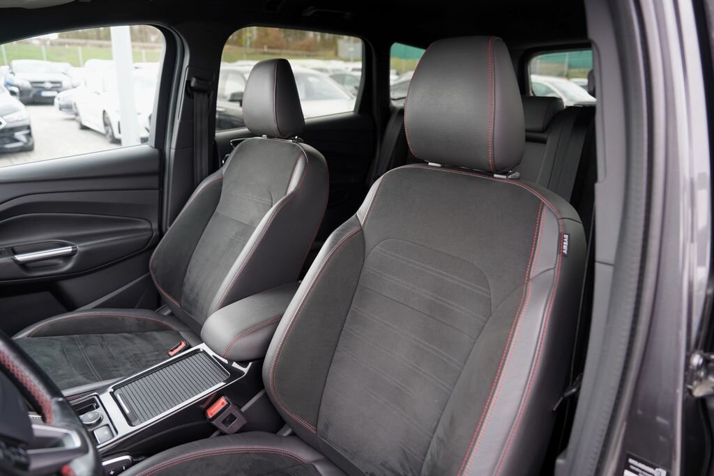 Ford Kuga SUV / Terénní 2,0 l 132 kw