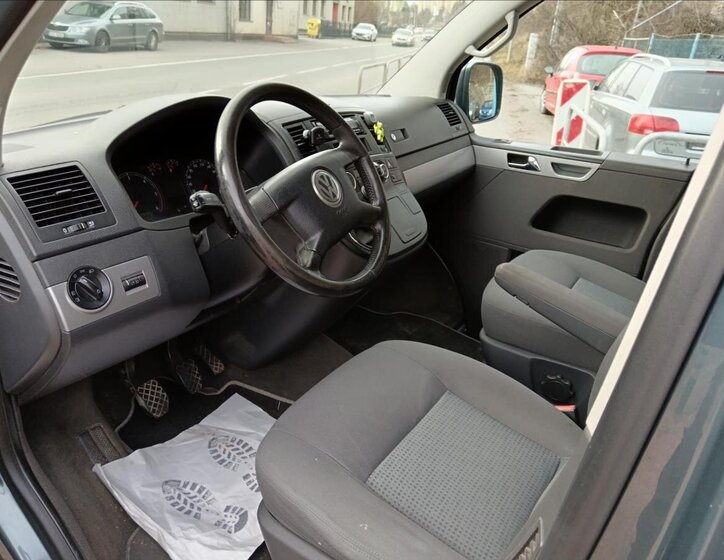 Volkswagen Multivan MPV 2,5 l 128 kw