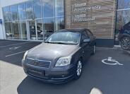 Toyota Avensis 1