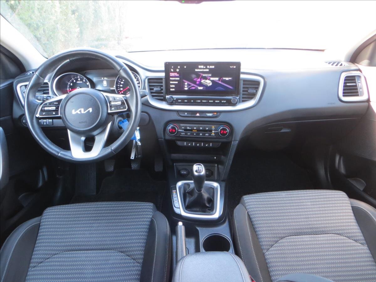 KIA Ceed Hatchback 1,5 l 118 kw
