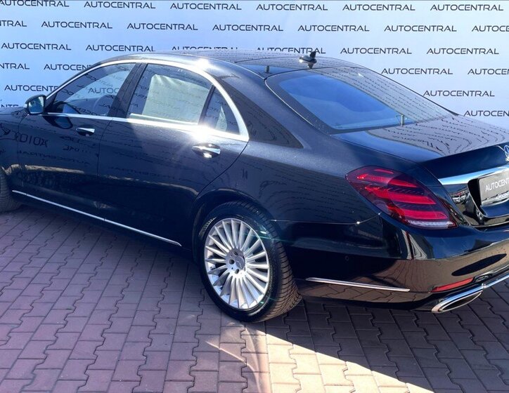 Mercedes-Benz Třídy S Sedan / Limuzína 4,0 l 345 kw