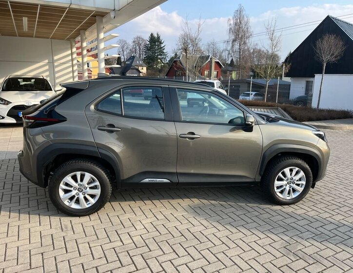 Toyota Yaris Cross SUV / Terénní 1,5 l 68 kw