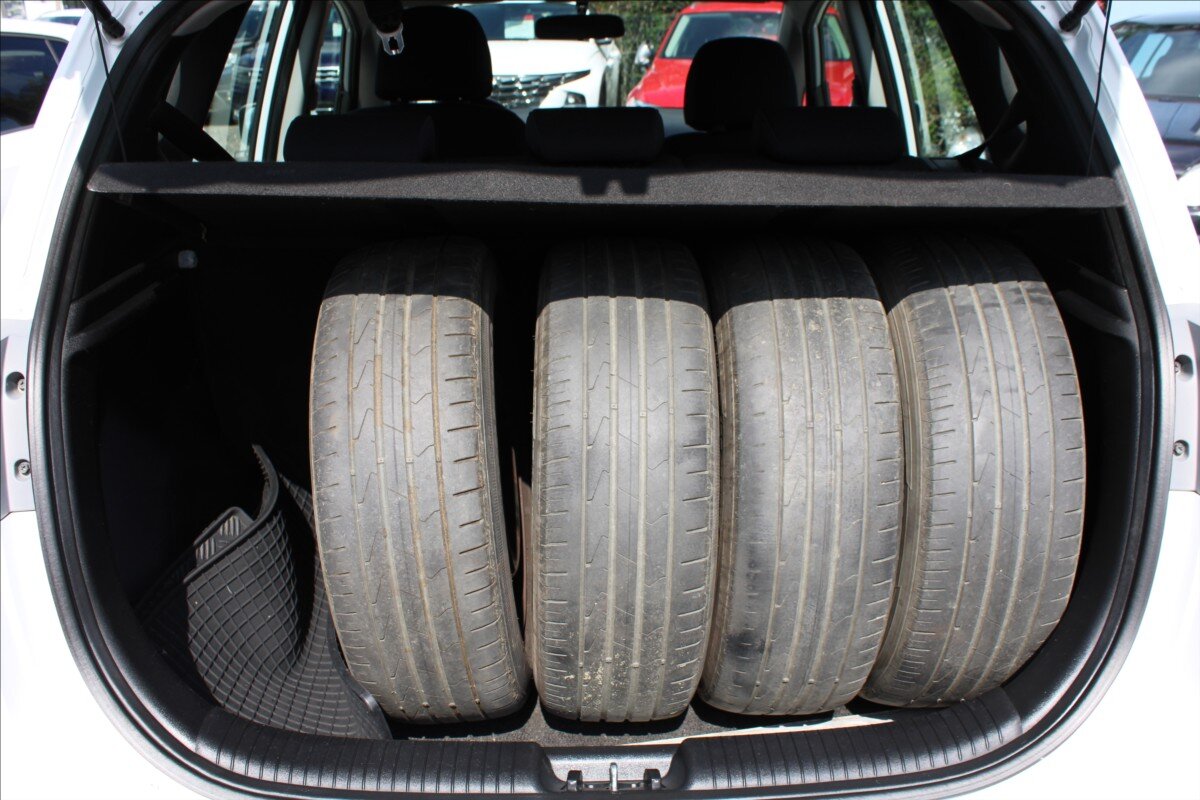 Hyundai ix20 Hatchback 1,4 l 66 kw