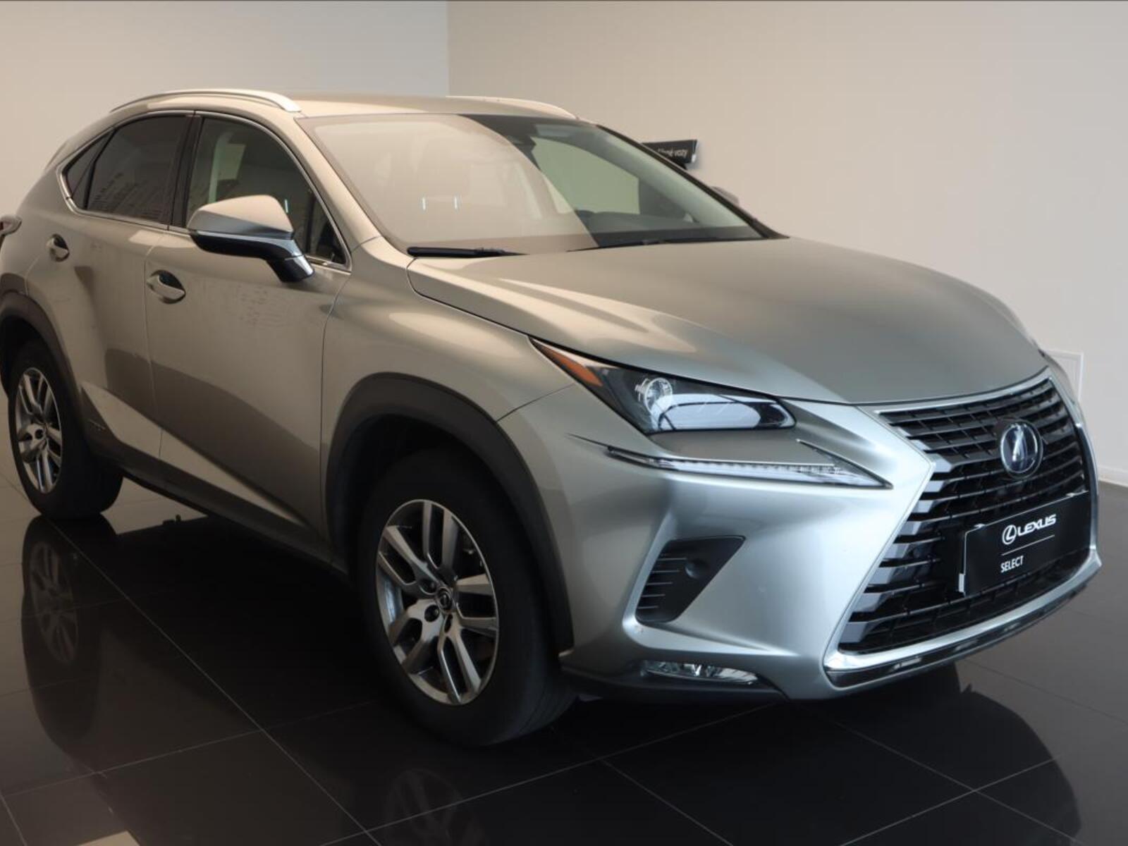 Lexus NX 300h 2