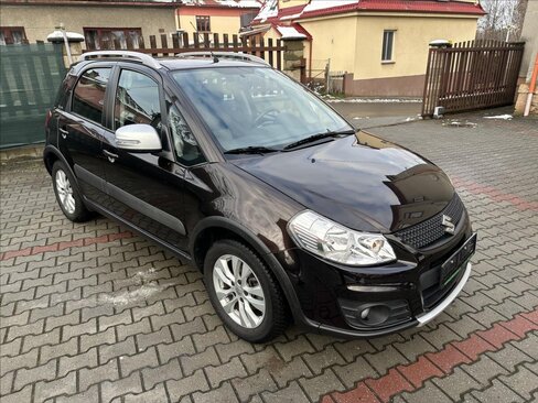 Suzuki SX4 Hatchback 1,6 l 88 kw