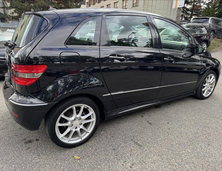 Mercedes-Benz Třídy B Hatchback 2,0 l 103 kw