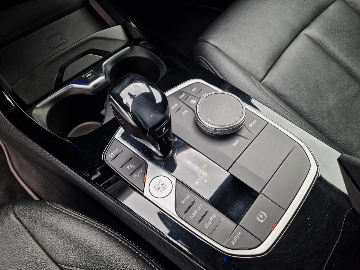 BMW Řada 2 Sedan / Limuzína 2,0 l 110 kw