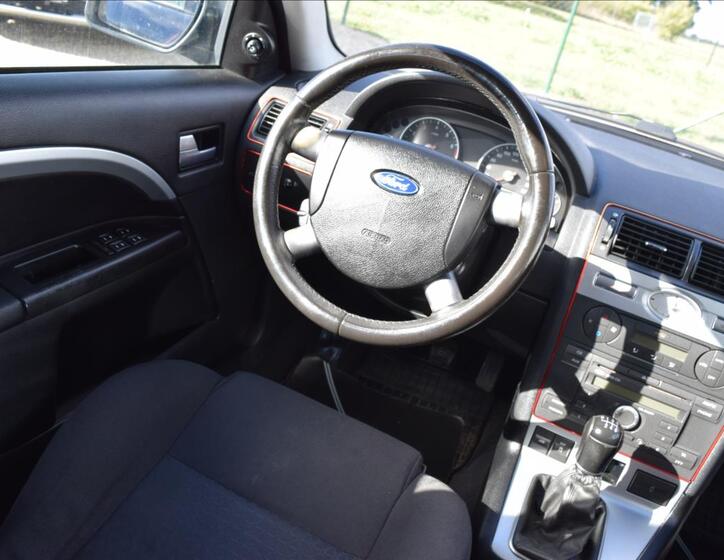 Ford Mondeo 29