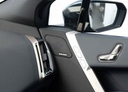 BMW iX 16