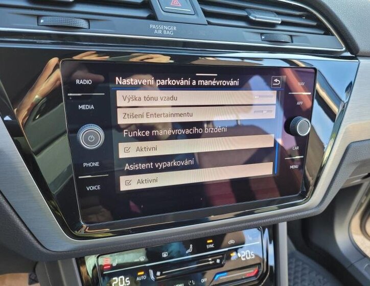 Volkswagen Touran MPV 1,5 l 110 kw