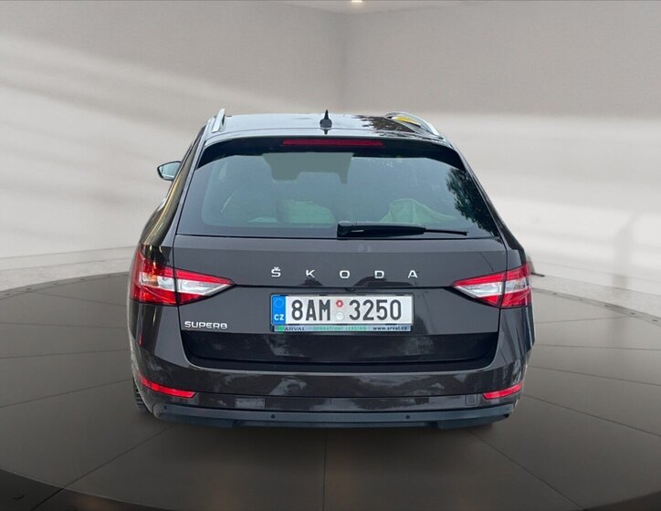 Škoda Superb Kombi 2,0 l 110 kw