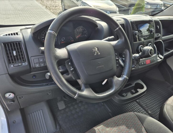 Peugeot Boxer Skříň 2,2 l 121 kw