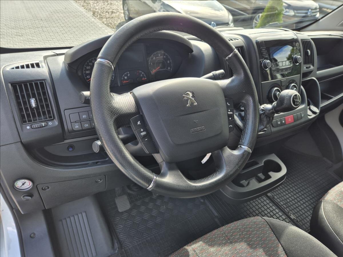 Peugeot Boxer Skříň 2,2 l 121 kw