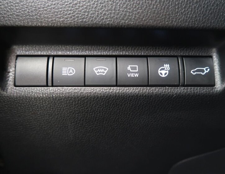 Toyota RAV4 SUV / Terénní 2,5 l 131 kw