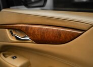 Cadillac Escalade SUV / Terénní 6,2 l 313 kw