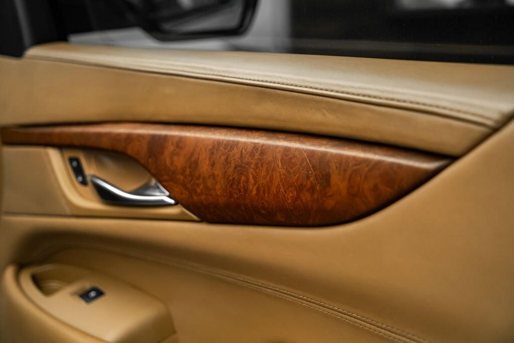 Cadillac Escalade SUV / Terénní 6,2 l 313 kw