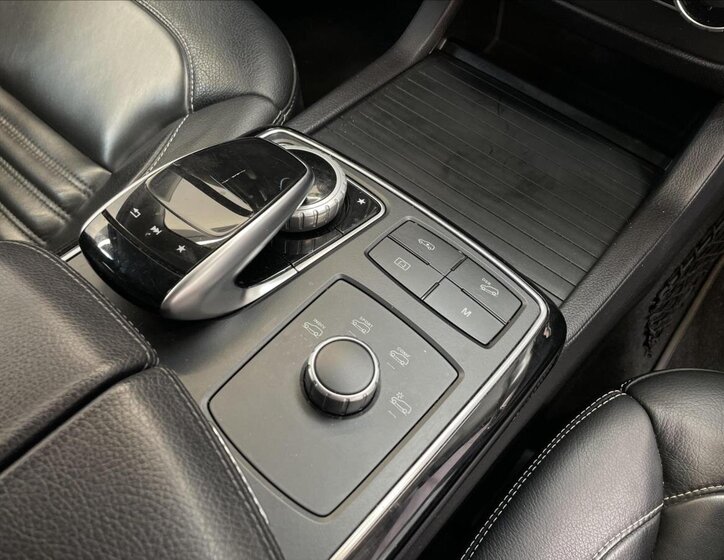 Mercedes-Benz GLE 19