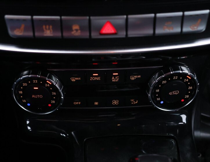 Mercedes-Benz Třídy G SUV 3,0 l 155 kw