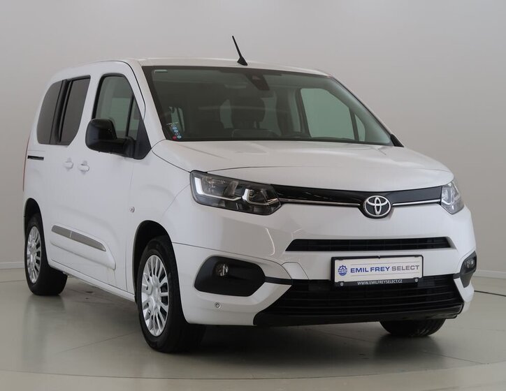 Toyota ProAce Kombi 1,5 l 96 kw