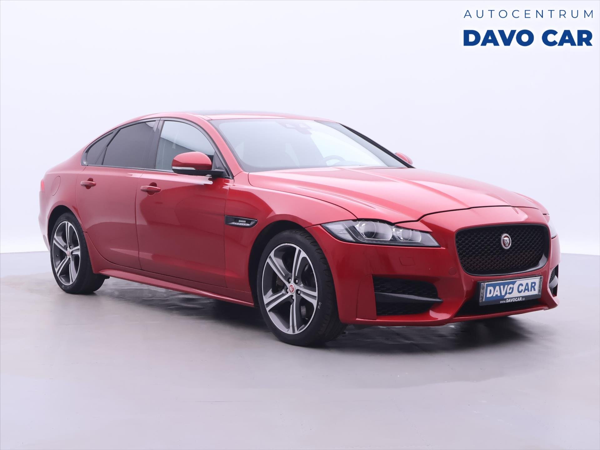 Jaguar XF Sedan / Limuzína 3,0 l 221 kw