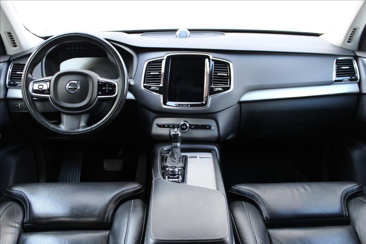 Volvo XC90 SUV / Terénní 2,0 l 165 kw