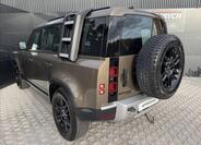 Land Rover Defender 6