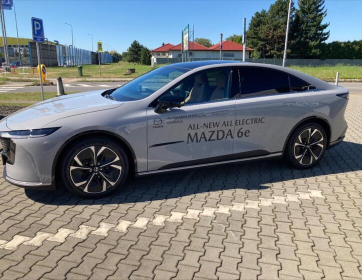 Mazda 6e 3