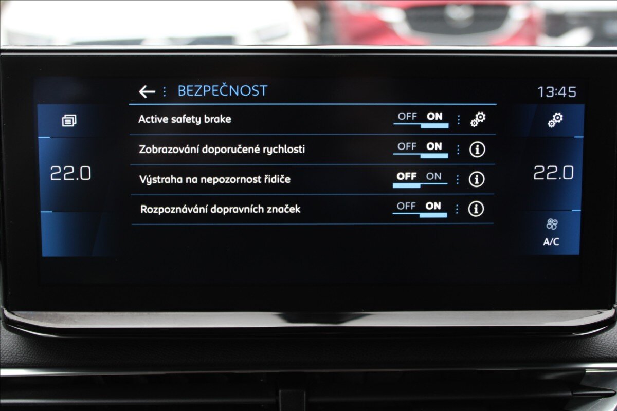 Peugeot 3008 SUV 1,5 l 96 kw