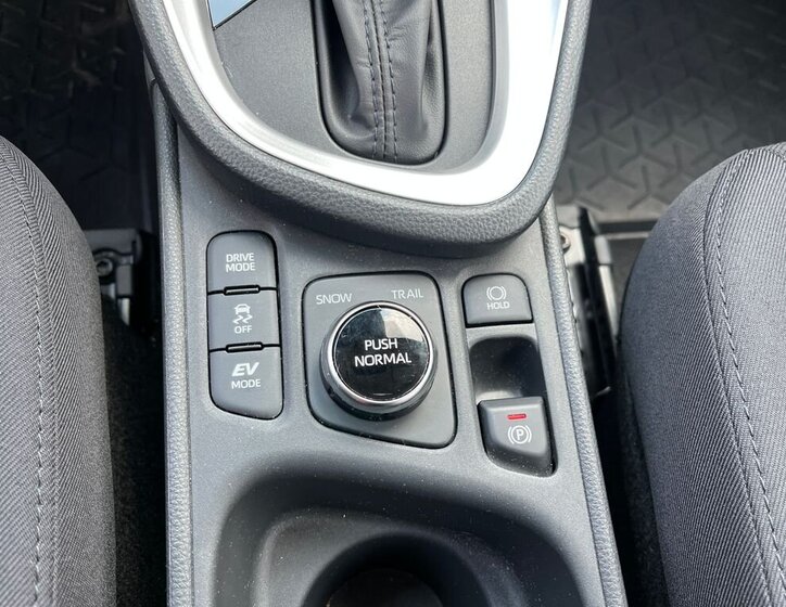 Toyota Yaris Cross SUV / Terénní 1,5 l 68 kw