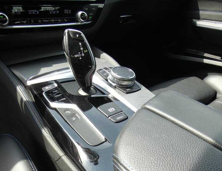 BMW Řada 6 Liftback 3,0 l 195 kw