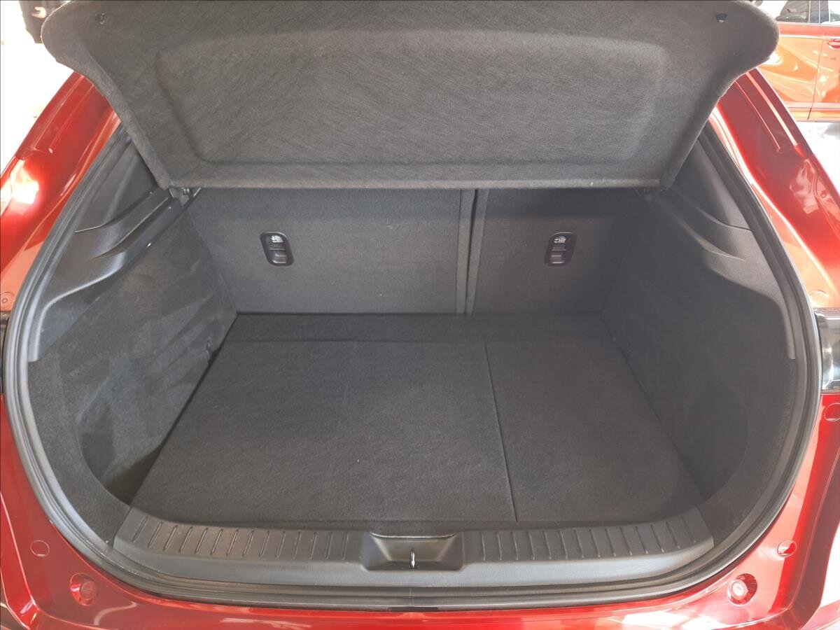 Mazda CX-30 SUV / Terénní 2,0 l 90 kw