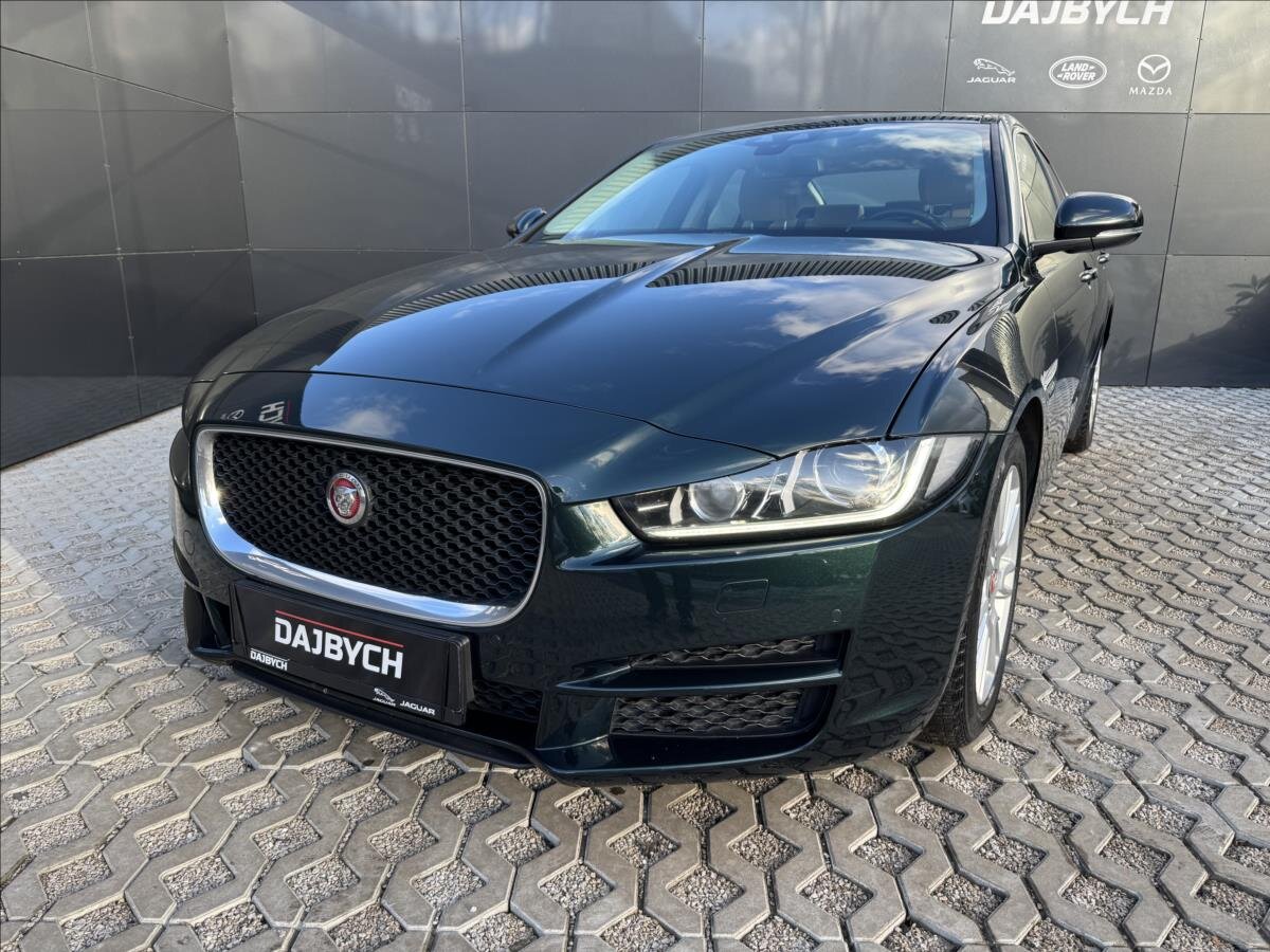Jaguar XE