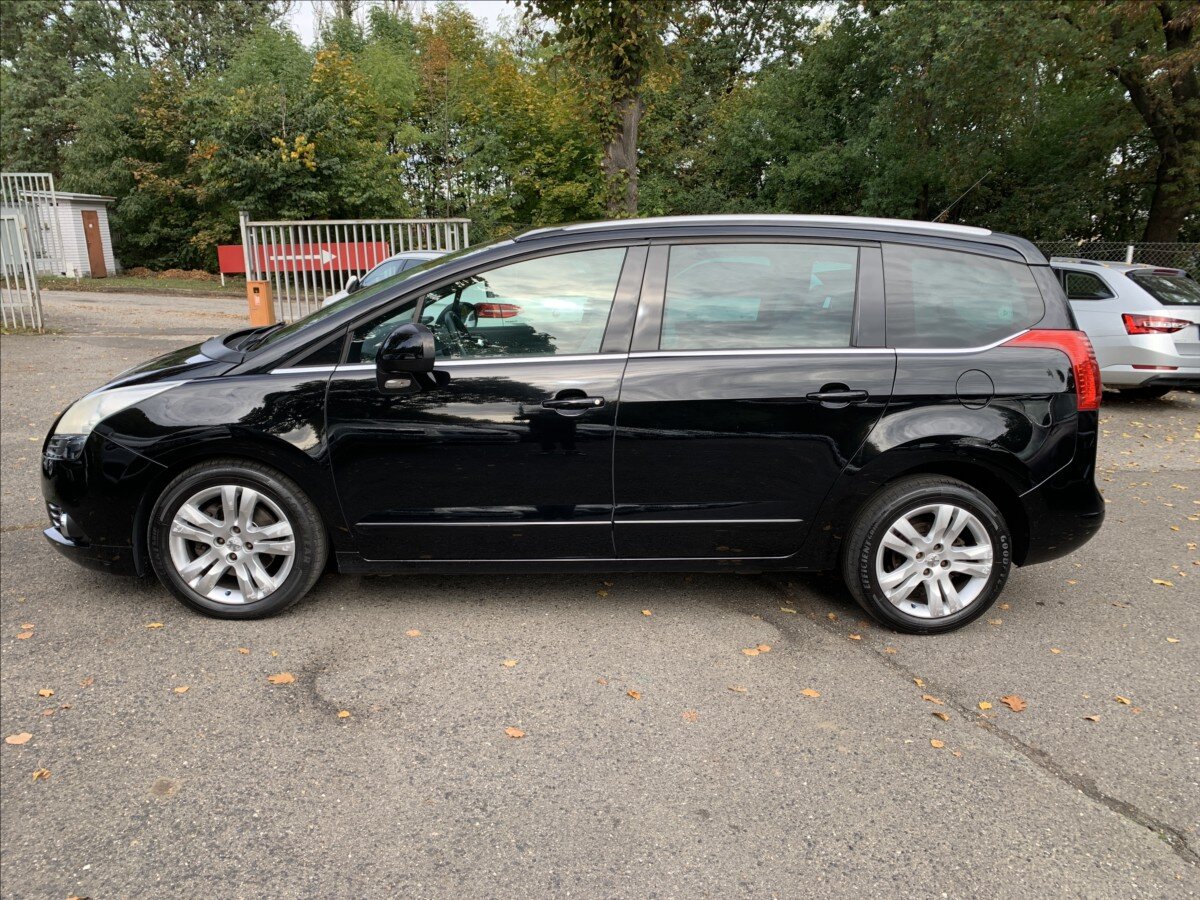 Peugeot 5008 MPV 2,0 l 120 kw