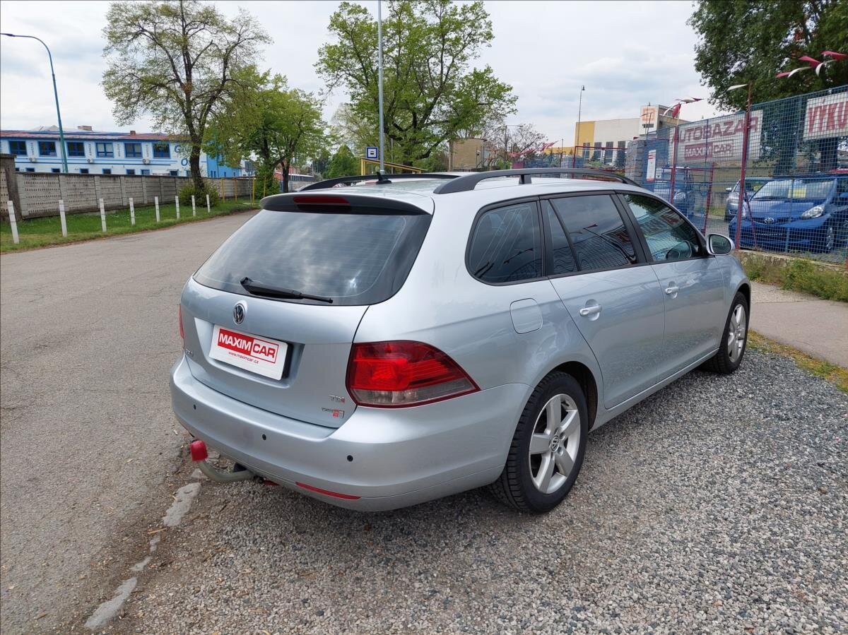Volkswagen Golf Kombi 1,6 l 77 kw